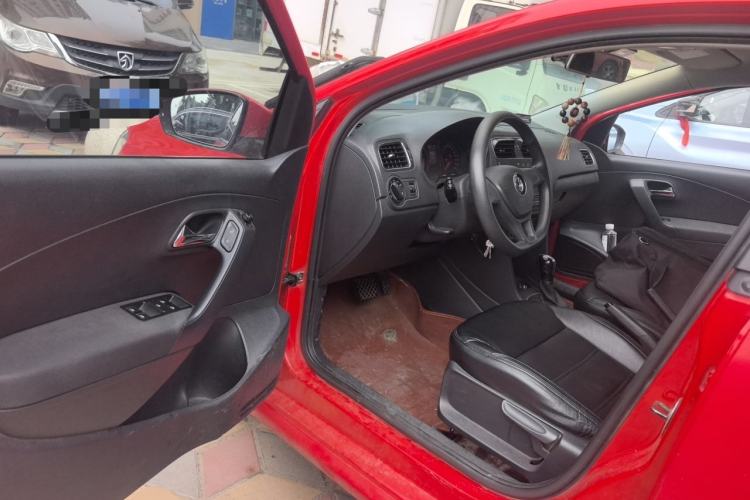 Used Volkswagen Polo 2014 1.4L Automatic Comfort Edition
