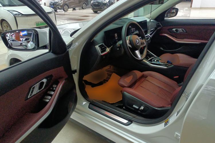 Used BMW i3 2022 eDrive 35 L Driver Seat