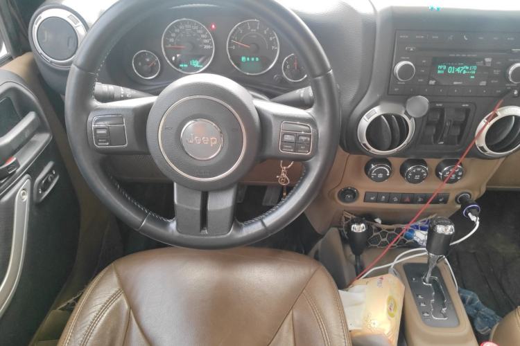 Used Jeep Wrangler 2013 3.6L Sahara Four-Door Edition