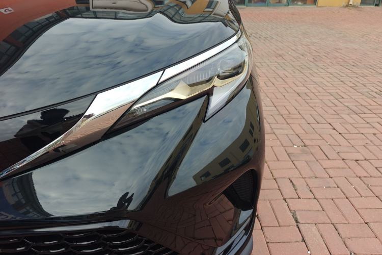 Used Toyota Granvia 2024 2.5L Hybrid Comfort Edition