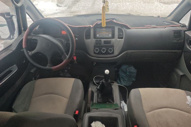 Used FORTHING Lingzhi 2013 M3 1.6L 7-Seater Luxury Model
