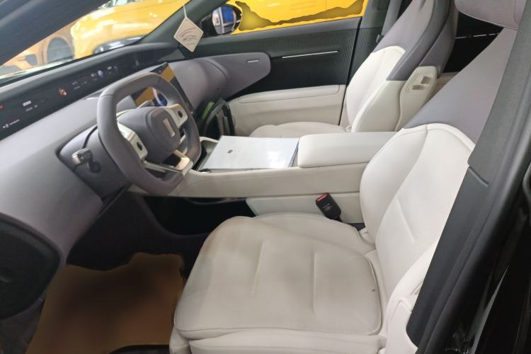 Used Avatr 12 2025 Updated Ultra All-Electric Four-Wheel Drive Left Front Seat