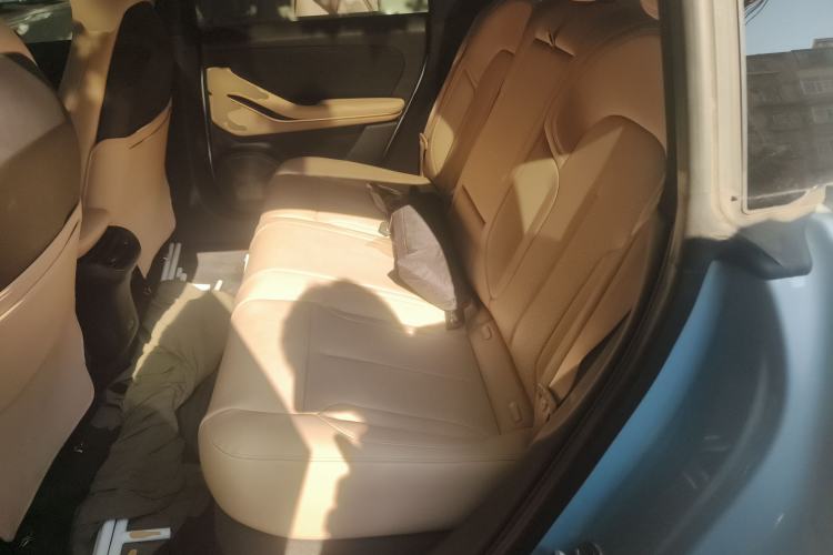 Used Nio ET5 2022 75 kWh Left Rear Seat
