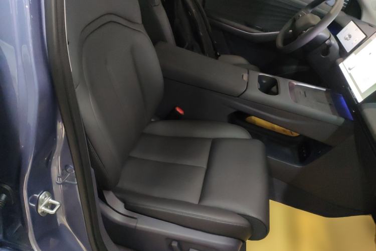 Used Nissan N6 2026 Model 180 Max Right Front Seat