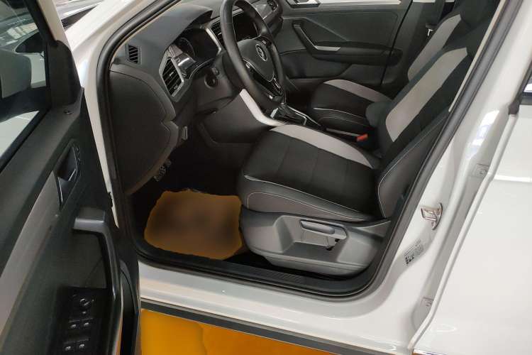 Used Volkswagen T-ROC 2022 280TSI DSG Two-Wheel Drive Elite PLUS