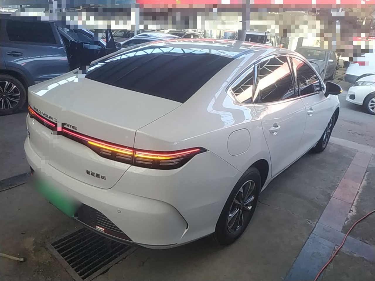 BYD Destroyer 05 2024 HONOR Edition DM-i 55KM Luxury Model — снимка 6