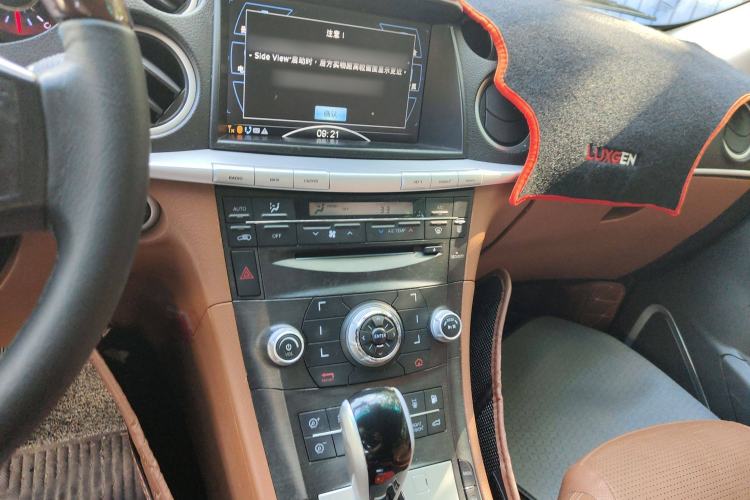 Used Luxgen Great 7 SUV 2013 Limited-Edition Sharp Edition 2.2T All-Wheel-Drive Prestige Model Audio And AC Panel