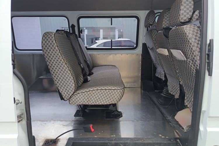 Used JMC Transit 2021 2.8T Space King Standard Version Short Wheelbase Mid-Height Roof 6-Seater Diesel Euro VI JX493
