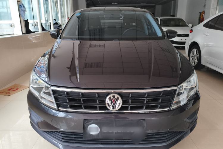 Used Volkswagen Jetta 2017 1.4L Manual Fashion Edition
