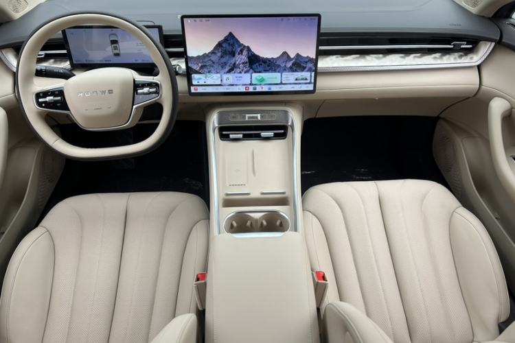 Used Roewe M7 DMH 2025 Model 160km Premium Version
