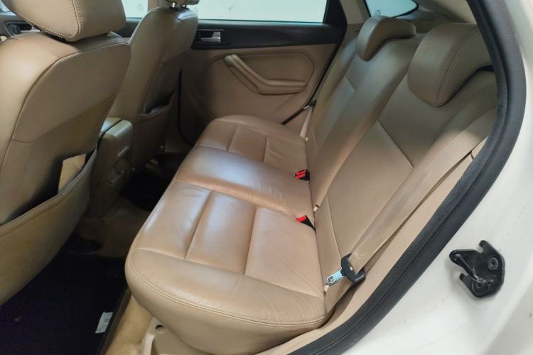 Used Ford Focus 2011 Hatchback 1.8L Automatic Fashion Edition