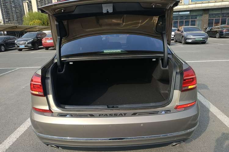 Used Volkswagen Passat 2016 330TSI DSG Luxury Edition