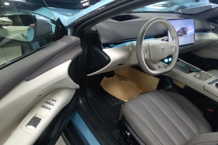 Used Deepal L07 2024 230Max Qiankun Intelligent Driving ADS SE Range-Extended Version
