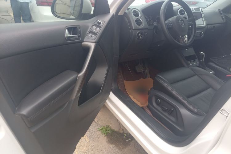 Used Volkswagen Tiguan 2012 1.8TSI Automatic Two-Wheel Drive Trend Edition Driver Seat