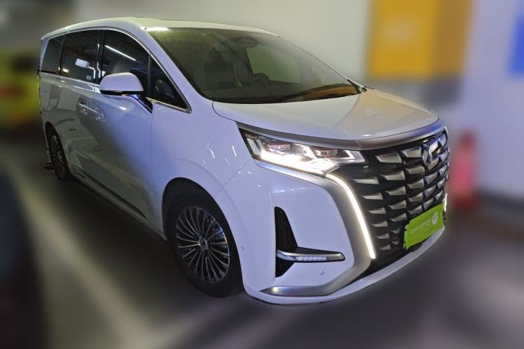 Used Denza D9 2022 DM-i 970 Four-Wheel Drive Flagship Model Front Right 45 Deg