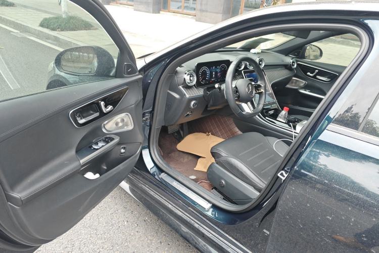 Used Mercedes-Benz C-Class 2023 C 260 L Bright Night Sports Edition Interior 3