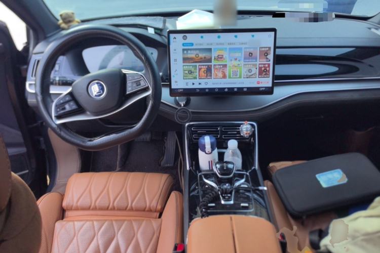 Used BYD Tang New Energy 2023 DM-i Champion Edition 112KM Prestige Model Center Console