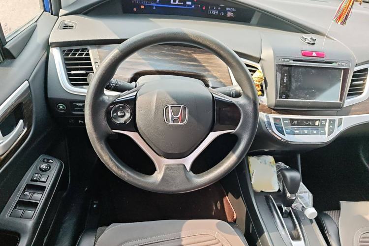 Used Honda Jade 2017 1.8L automatic Comfort version 5 seats