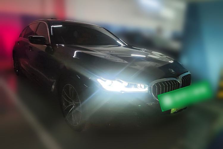 Used BMW 5 Series New Energy 2021 Restyled 535Le Pioneer Edition M Sport Package Front Right 45 Deg