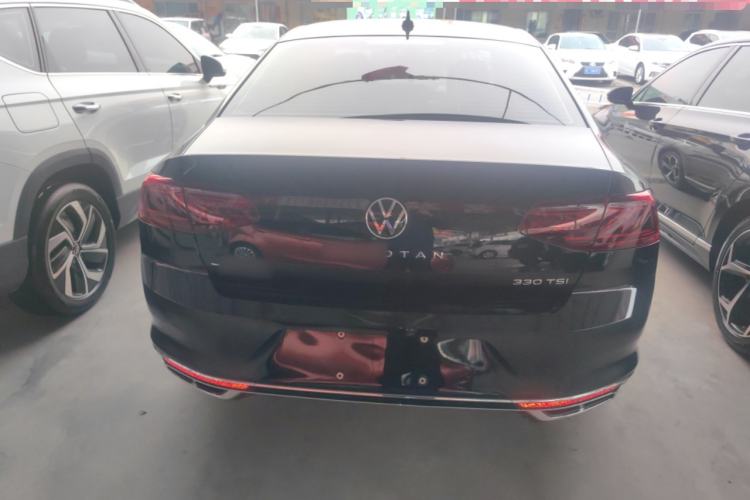 Used Volkswagen Magotan 2023 2 Million Units Commemorative Edition 330TSI DSG Luxury Version Rear