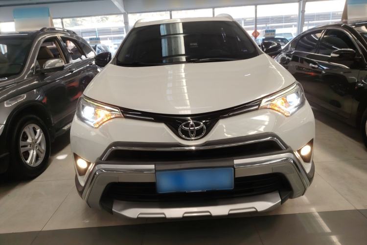 Used Toyota RAV4 2019 2.0L CVT Two-Wheel Drive Fashion X Limited Edition China V Standard