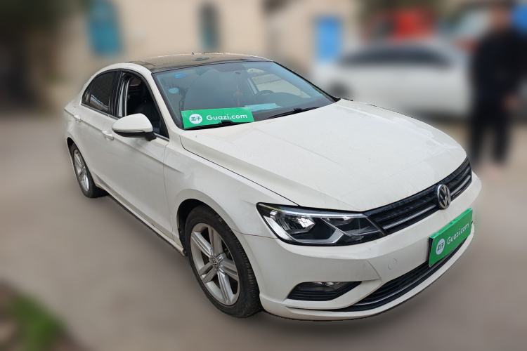 Used Volkswagen Lamando 2018 280TSI DSG Comfort Edition Front Right 45 Deg