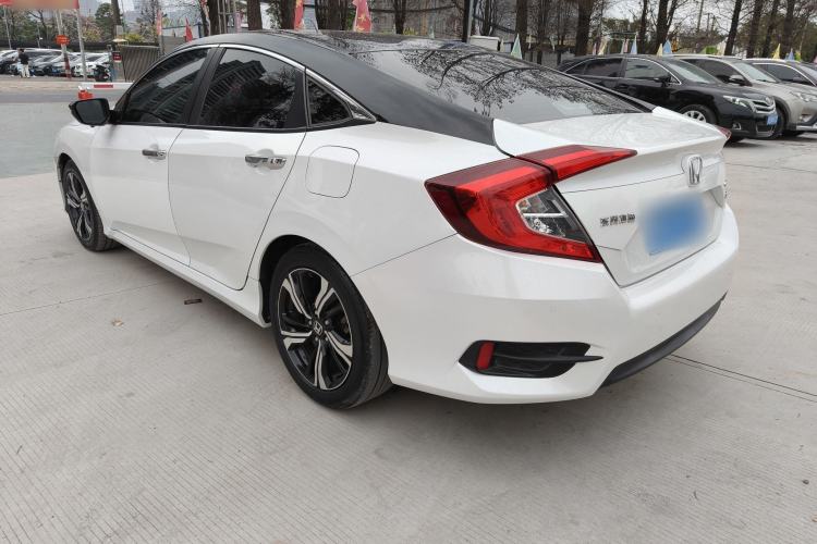 Used Honda Civic 2016 220TURBO CVT Luxury Edition
