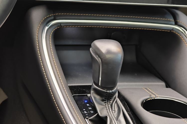 Used Toyota Avalon 2024 Dual-Motor 2.0L Luxury Edition