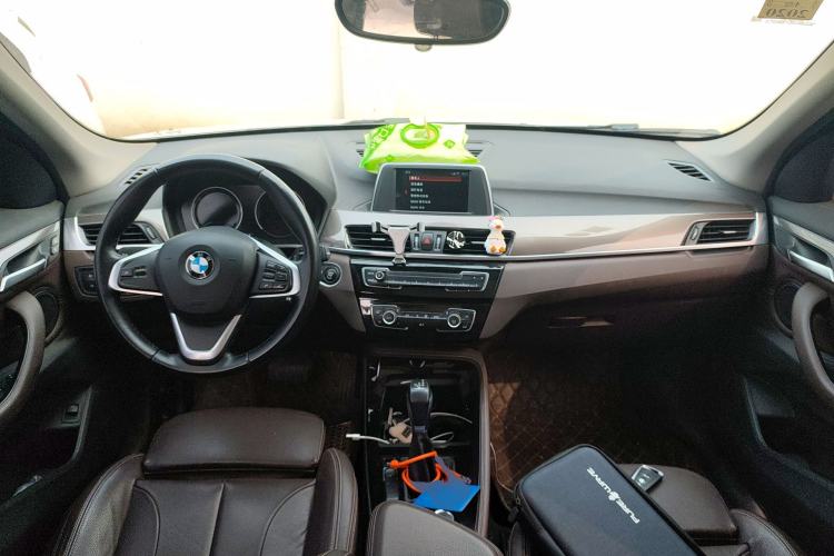 Used BMW X1 2018 sDrive18Li Luxury Model Center Console