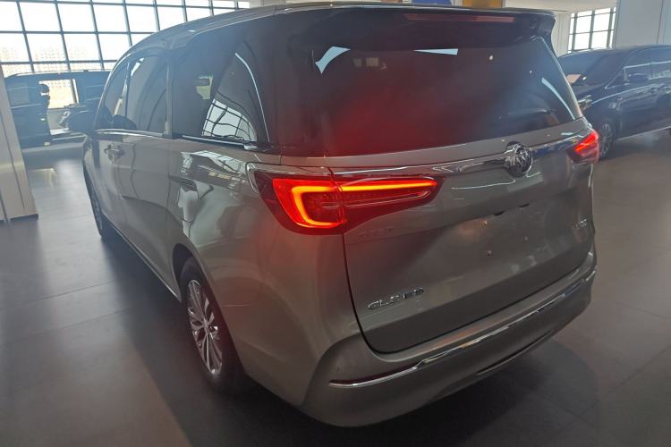 Used Buick GL8 2022 ES Landtrek 653T Luxury Edition