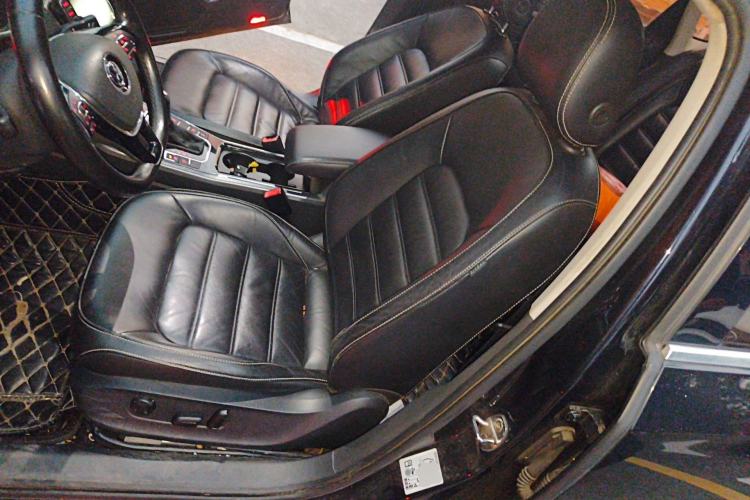 Used Volkswagen Passat 2017 280TSI DSG Luxury Edition Left Front Seat