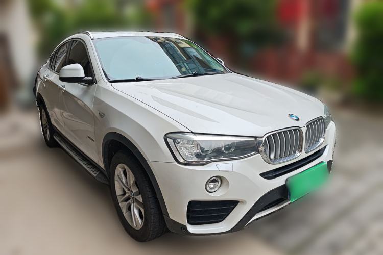 Used BMW X4 2014 xDrive28i Leading Model Front Right 45 Deg