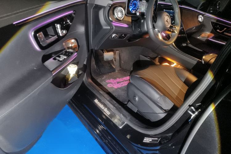 Used Mercedes-Benz EQE 2022 350 Pioneer Edition Interior 3