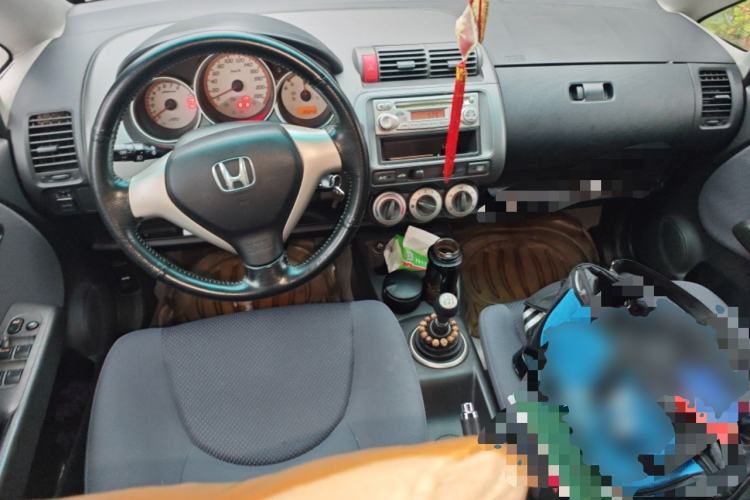 Used Honda Fit 2007 1.5L manual standard version
