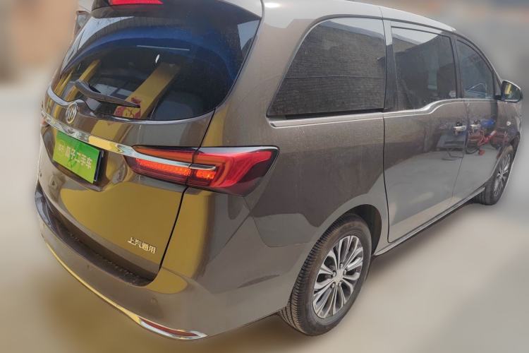 Used Buick GL8 2023 Facelifted Land Cruiser Executive Luxury Version
