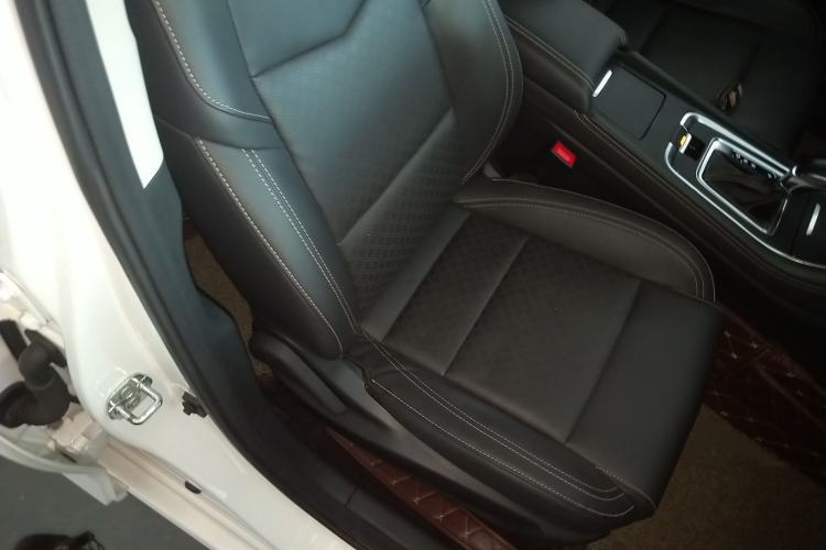 Used Changan Eado 2018 High-Energy Edition 1.6L GDI Automatic Pioneer Model China V Standard
