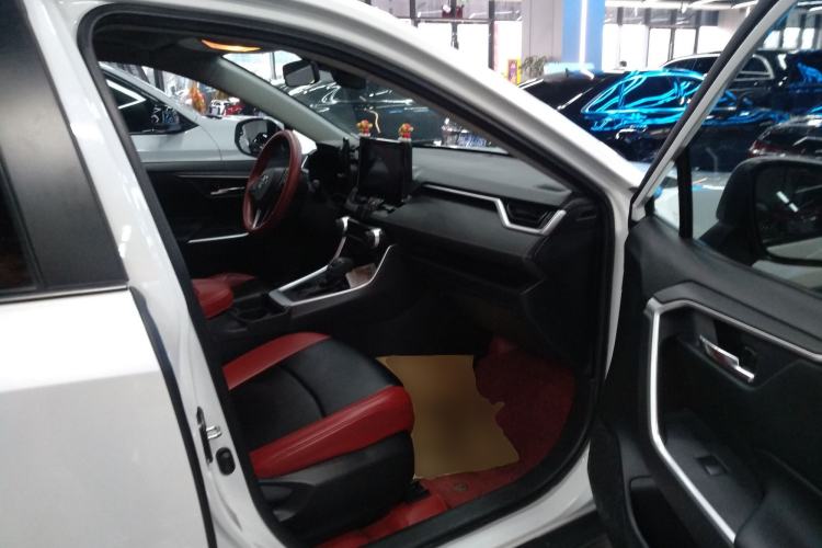 Used Toyota RAV4 2022 2.0L CVT Two-Wheel Drive Fashion Edition