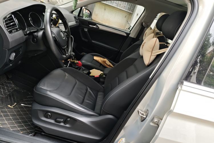 Used Volkswagen Tiguan L 2019 330TSI Automatic Two-Wheel Drive Panoramic Comfort Edition China VI Standard Left Front Seat