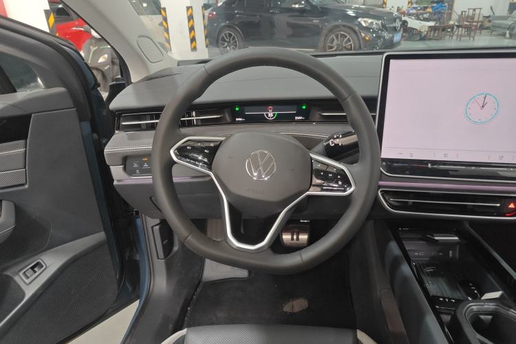 Used Volkswagen ID.7 VIZZION 2024 PRO Model Steering Wheel