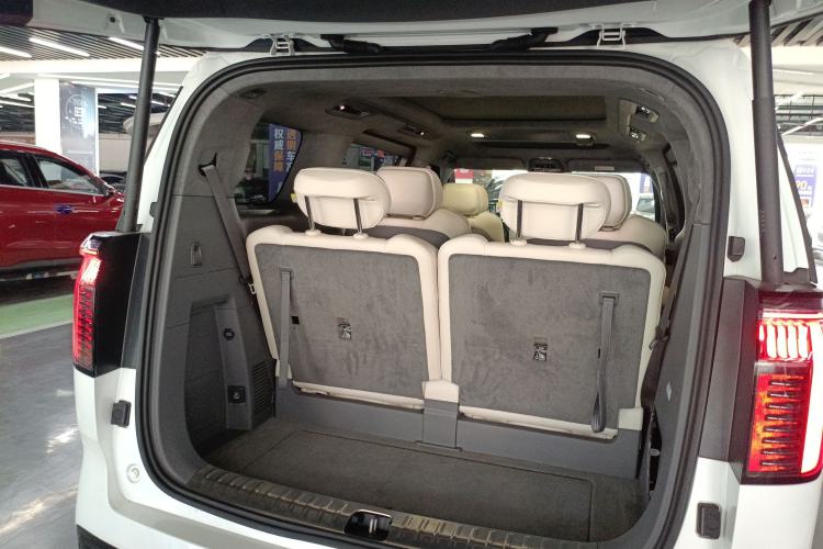 Used Zeekr 009 2024 Six-Seat Executive Version 4WD 108 kWh Trunk