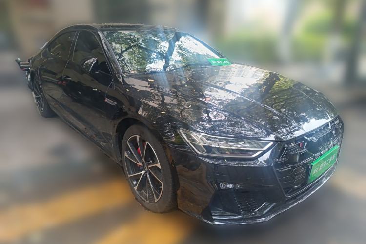 Used Audi A7L 2024 45 TFSI Luxury Edition Front Right 45 Deg