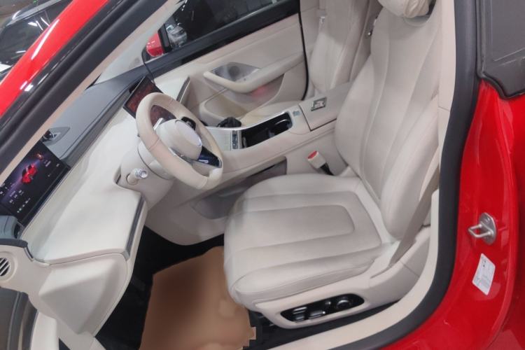 Used Hima Luxeed S7 2025 785 km Ultra