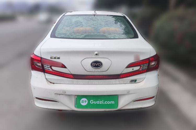 Used BYD Qin New Energy 2014 1.5T Cool Black Knight Flagship Model
