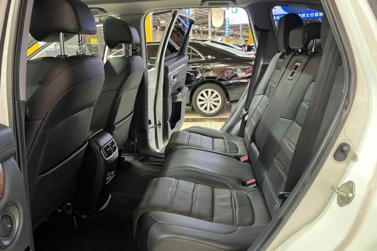 Used Honda CR-V 2017 240TURBO CVT Front-Wheel Drive Fashion Edition