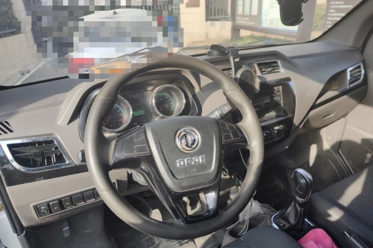 Used Dongfeng Yufeng EM26 2023 Standard Edition 41.472 kWh Henan Lithium Power Steering Wheel