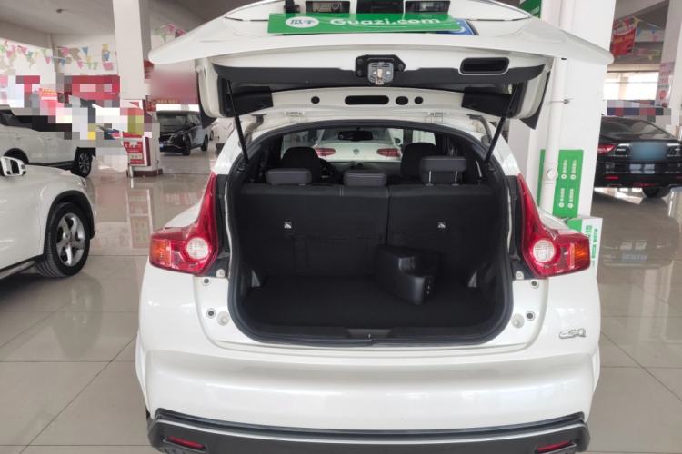 Used Infiniti ESQ 2014 1.6L Spontaneous Edition