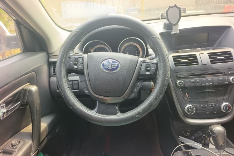 Used Bestune X80 2015 2.0L Automatic Comfort Anniversary Edition
