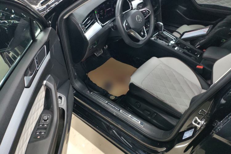 Used Volkswagen Magotan 2023 2 Million Units Commemorative Edition 330TSI DSG Luxury Version
