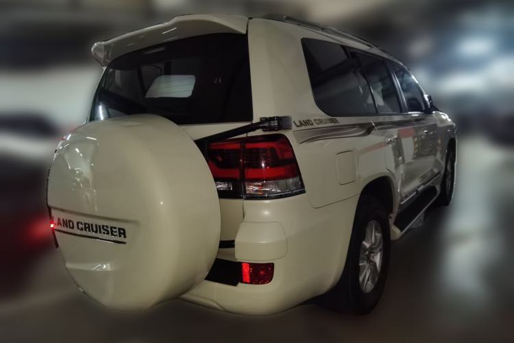 Used Toyota Land Cruiser 2018 4.0 GX-R Eight Cylinders No Winch Outboard Mount Middle East Rear Right 45 Deg