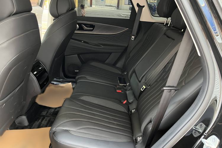 Used Chery Tiggo 9 2025 2.0T Dual-Clutch Two-Wheel Drive Comfort Edition 5 Seats